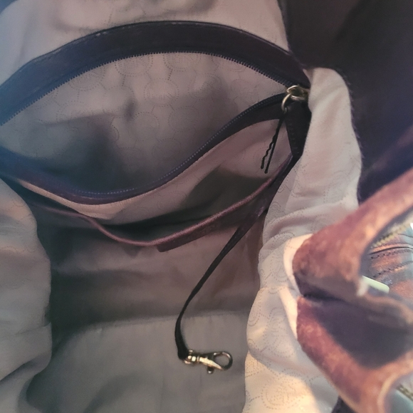 Michael Kors distressed leather tote - Picture 6 of 9